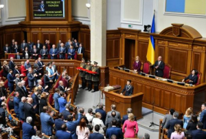 Зеленский называет первейшей задачей прекращение огня в Донбассе, готов к непопулярным решениям