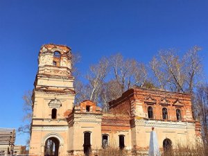 В РПЦ против храмов как «памятников купцам», но не против денег олигархов на новые церкви