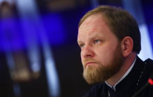 РПЦ призвала противников строительства храмов переключиться на пивные бары и магазины для взрослых