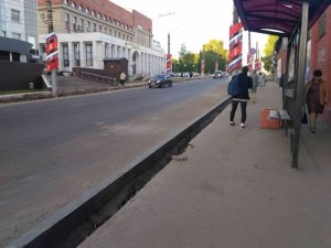 В Кирове при ремонте дорог вновь забыли об инвалидах и пожилых