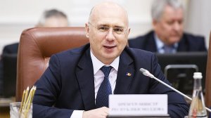 КС Молдавии временно передал обязанности президента ио премьера Филипу, который распустил парламент.