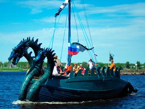 Плавучий российский «Змей Горыныч» обескуражил финских пограничников.