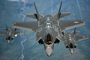 Провальный истребитель? 13 проблем F-35  (Американские специалисты составили список проблем у F-35)