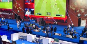 В Москве прошёл киберспортивный турнир, на который из бюджета выделили 30 миллионов рублей. Пришли около 10 человек, трансляцию на Twitch смотрели 100 зрителей.