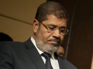 Бывший президент Египта Мухаммед Мурси умер в зале суда