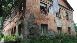 Живите дальше: ветхие дома оставят в эксплуатации