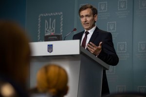 ( Весна прыйде сажаты будем . Слуга народа)В Конституционном суде нет доказательств существования коалиции в парламенте, - представитель Президента в КС