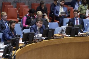 С разрешения СБ ООН из России в 2018 году на нужды армии ЦАР направлено стрелковое оружие и боеприпасы. В настоящее время отправляется вторая партия оружия — представитель России в СБ ООН