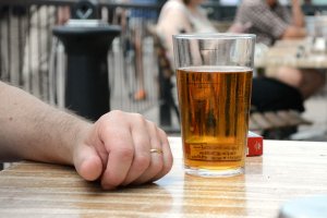 [Финская реальность]Когда стоит начинать беспокоиться? Бывший алкоголик перечисляет четыре признака проблем со спиртным