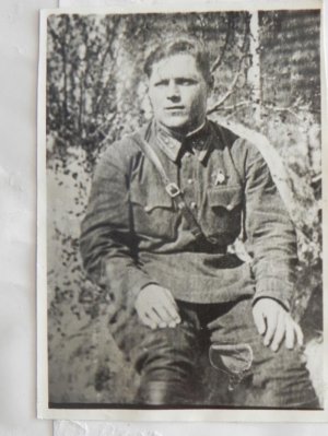 Пограничник и разведчица