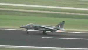 Появилось видео взрыва после столкновения самолета ВВС Индии со стаей птиц