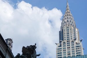 [пятничное] Арабы продали знаменитый небоскрёб Chrysler Building за $150 000 000. Это 16% от стоимости приобретения