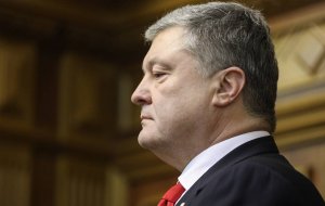 Юрист сообщил, что Порошенко обналичил более $30 млн после инаугурации Зеленского