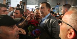Михаил Саакашвили сломал руку пожилой одесситке