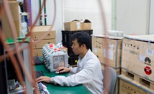 Huawei начала переговоры о покупке российских технологий у ряда компаний