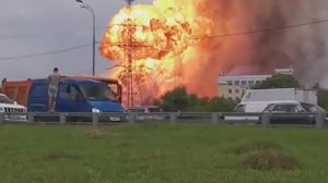 Названа причина пожара на ТЭЦ в Мытищах  (Пожар рядом с ТЭЦ-27 в Мытищах произошел из-за прорвавшегося газопровода, сообщил замглавы МЧС Илья Денисов)