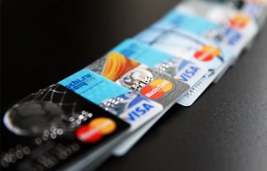 На страже платежей родины. Новый законопроект может оставить россиян с невыездными картами.