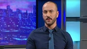 На дом оскорбившего Путина журналиста повесили позорную табличку