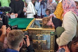 Мощи святых Петра и Февронии доставили в храм Христа Спасителя