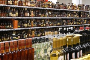 В первом полугодии в России упали продажи водки