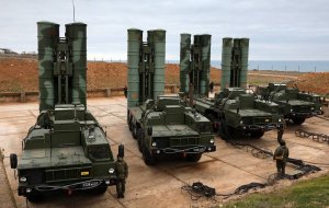 Анкара назвала С-400 более продвинутыми системами по сравнению с американскими Patriot (Глава МИД Турции Чавушоглу также заявил о готовности ответить Вашингтону в случае введения санкций)