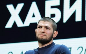 Отец Нурмагомедова расказал, зачем его сын боролся в детстве с медведем