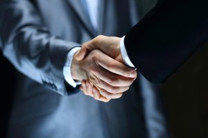 Сбербанк и Mail.ru Group создадут совместное предприятие в сфере еды и транспорта
