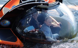 Путин спустился в батискафе на дно Финского залива