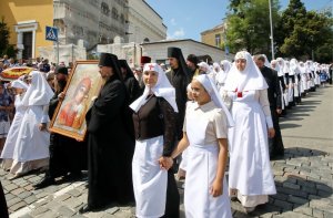 В Киеве прошел крестный ход Московского патриархата