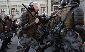 На Трубной площади в Москве начались задержания участников несанкционированной акции