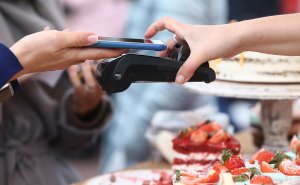 НСПК начала подготовку к переносу в Россию платежей через Apple Pay