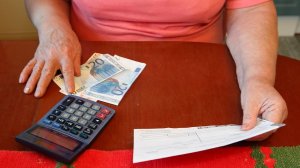Правительство Финляндии повысит пенсии на 30-50 евро. Теперь минимальная пенсия в стране составит 670 евро (47 тысяч в рублях)