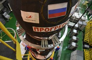 Грузовой "Прогресс" установил новый рекорд полета к МКС  (Транспортный корабль побил апрельский рекорд, долетев к МКС на две минуты раньше)