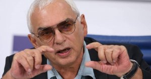 Карен Шахназаров: Несанкционированные митинги расшатывают общество (Музыкант Игорь Бутман считает, что у людей должна быть возможность высказываться, однако делать это лучше легальным путем)