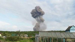 В Красноярском крае четыре человека пострадали при взрыве на военном складе (......проводится эвакуация населения из 20-километровой зоны)