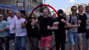 Прикрывавшийся младенцем участник митинга в Москве объявлен в розыск