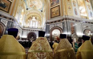 В РПЦ прокомментировали жестокое обращение священника с ребенком при крещении в Гатчине
