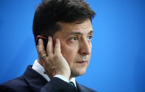 Зеленский упрощает получение гражданства россиянам, "преследуемым по политическим мотивам"