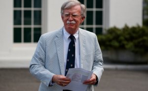 Болтон обвинил Россию в краже технологий для гиперзвукового оружия