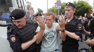 Очередной кульбит оппозиции … на бутылку