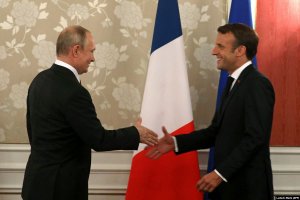 Макрон заявил, что "капитализм деградировал и сошел с ума"