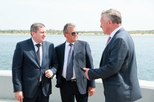 «А кто он такой, чтобы его пять машин полиции и скорая охраняли?» Председатель совета директоров «Газпрома» Зубков вызвал негодование волгоградцев