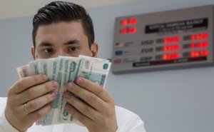 Власти предсказали падение роста реальных доходов почти до нуля