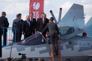 Новейшие российские самолеты осмотрели Владимир Путин и Президент Турции Реджеп Тайип Эрдоган
