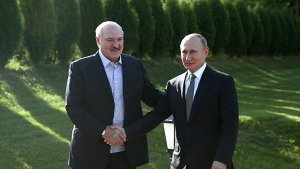 Лукашенко не поедет в Польшу из солидарности с Путиным, пишут СМИ