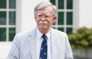 Болтон заявил, что Путин не желает возвращаться в G8 без согласия его участников