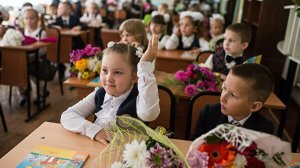 В Госдуме предложили продлить летние каникулы до октября