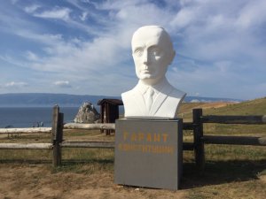 Бюст Путина установили на острове Ольхон. Так жители района решили привлечь внимание Президента России к своим проблемам