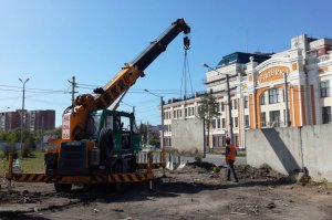 Первую станцию омского метро заполнили цементом и песком