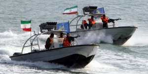 Иран задержал иностранный корабль в Ормузском проливе (Пятый флот ВМС США, базирующийся в Бахрейне, пока не прокомментировал ситуацию)